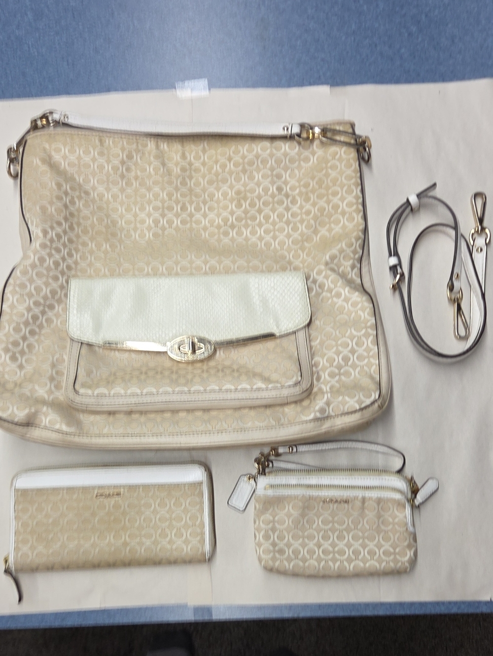 Coach Cream Signature Shoulder Bag Set with Wallet and Wristlet